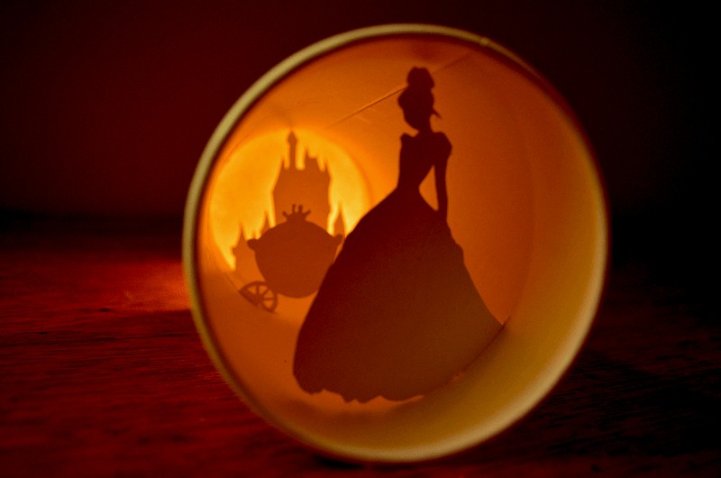 Artist captures Disney in a paper cup