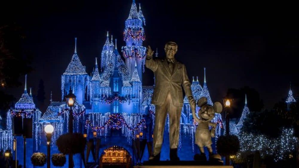 Disneyland holidays dates