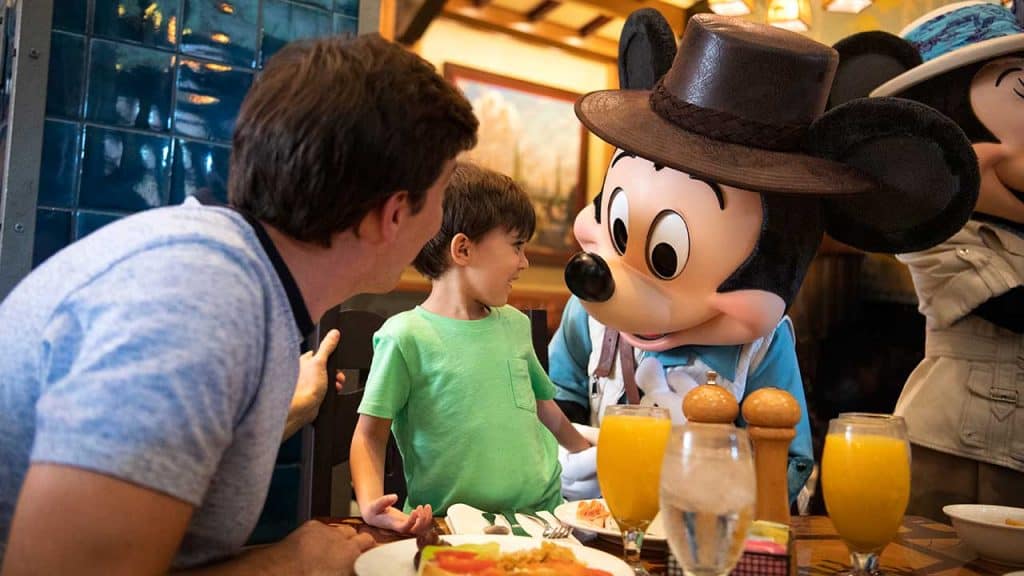 Disneyland Character Dining for little ones