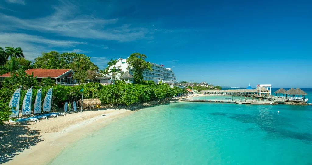 Best Sandals resort for young couples. Party Resorts all inclusive Jamaica