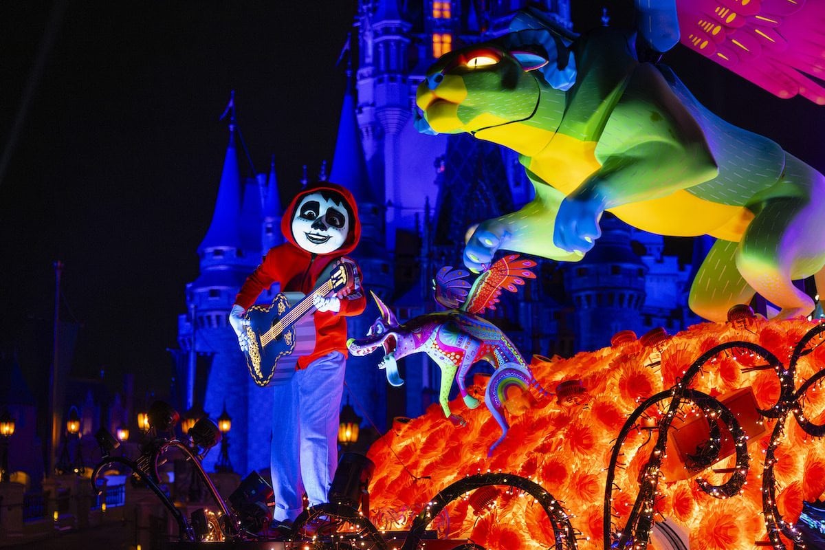 Disney Starlight Parade tips