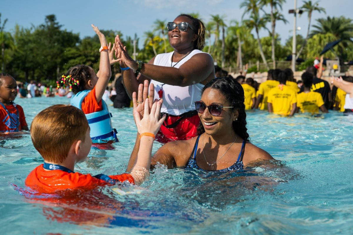 https://pixievacations.com/parking-at-walt-disney-world-tips-tricks/