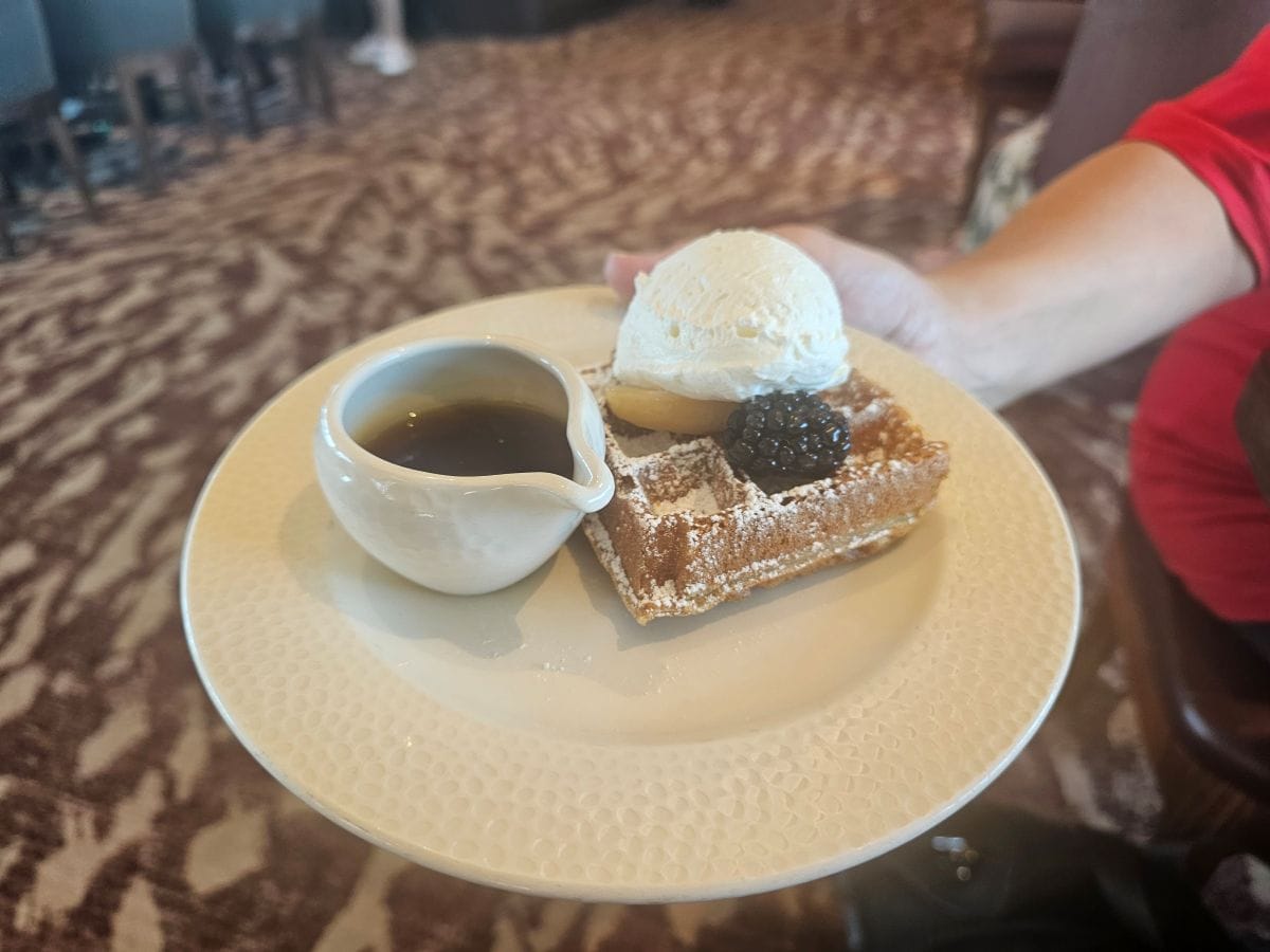 Topolino's Terrace Breakfast