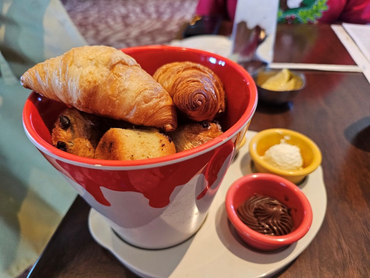 Topolino's Terrace Breakfast