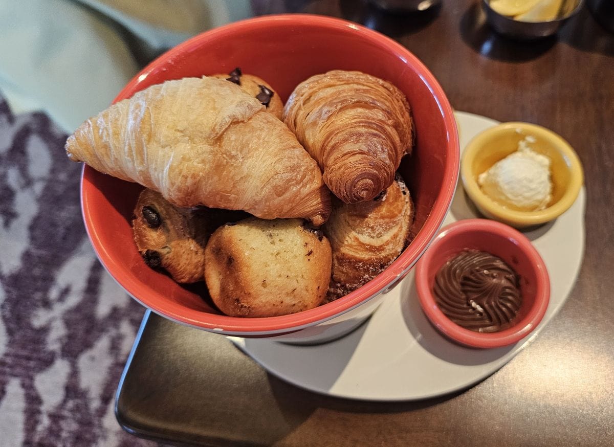 Topolino's Terrace Breakfast