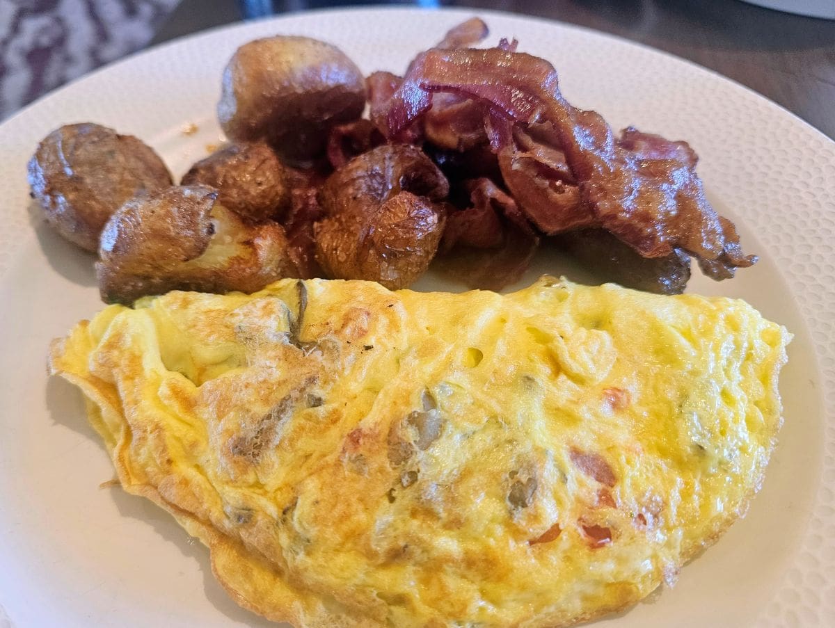 Topolino's Terrace Breakfast